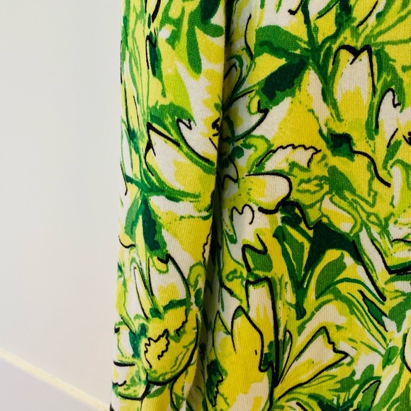 Tribal Cardigan Sweater in Green and White.  Ladies Large - Picture 2 of 3